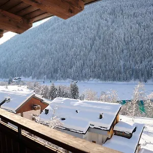 https://mansarda-vista-lago.hotelinveneto.com
